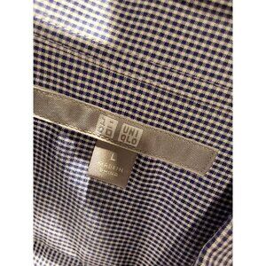 Uniqlo Men's Navy and White Check Cotton Buttondown Shirt. Size Large